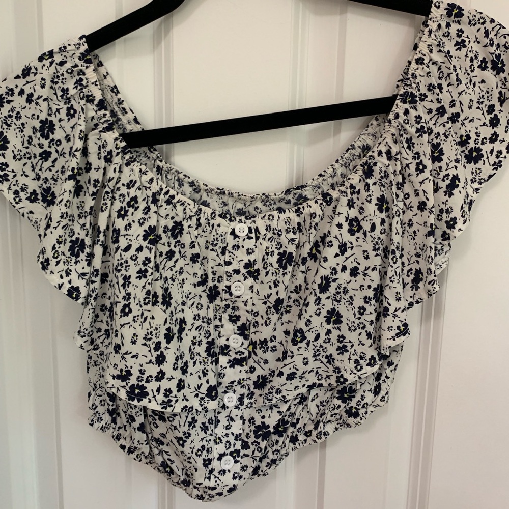 Crop top